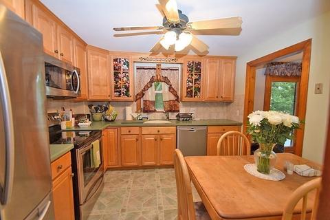 4 Darrell Dr, Randolph, MA 02368 photo 5