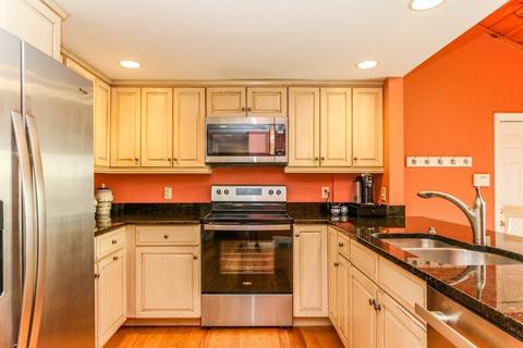 117 Pilgrim Rd, Springfield, MA 01118 photo 3