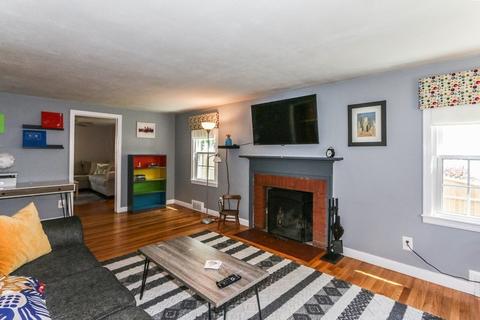 117 Pilgrim Rd, Springfield, MA 01118 photo 11