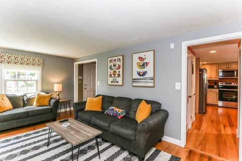 117 Pilgrim Rd, Springfield, MA 01118 photo 9