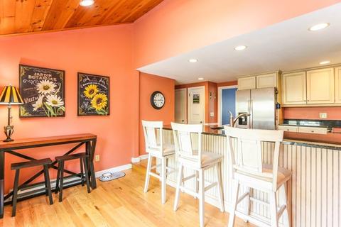 117 Pilgrim Rd, Springfield, MA 01118 photo 6
