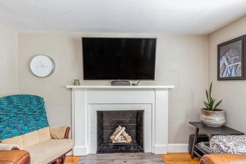 16 Maple St, Hudson, MA 01749 photo 13