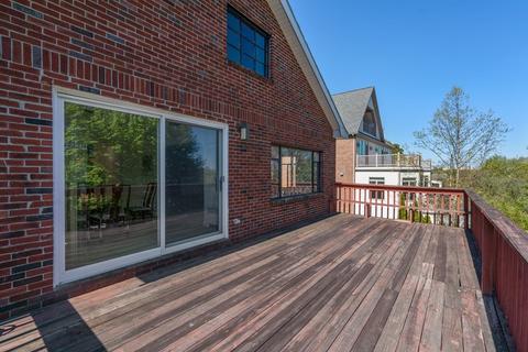 99 Jordan Rd, Brookline, MA 02446 photo 42