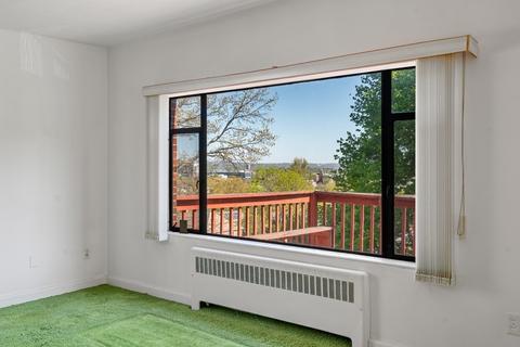 99 Jordan Rd, Brookline, MA 02446 photo 23