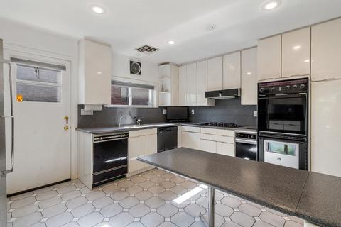 99 Jordan Rd, Brookline, MA 02446 photo 33