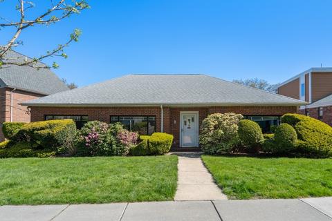 99 Jordan Rd, Brookline, MA 02446 photo 1