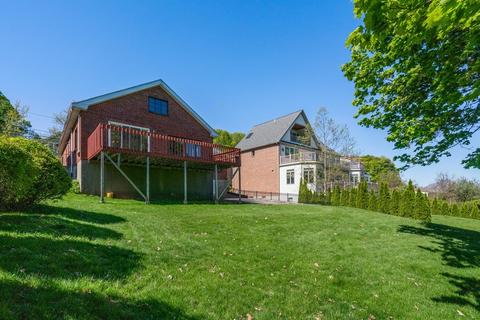 99 Jordan Rd, Brookline, MA 02446 photo 9
