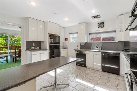 99 Jordan Rd, Brookline, MA 02446 photo 31