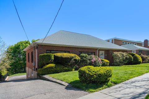 99 Jordan Rd, Brookline, MA 02446 photo 6