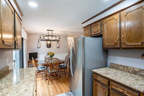 39 Acrebrook Dr, Chicopee, MA 01020 photo 10
