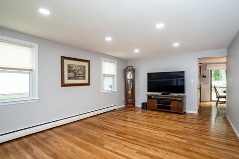 39 Acrebrook Dr, Chicopee, MA 01020 photo 18