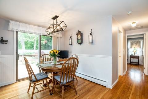 39 Acrebrook Dr, Chicopee, MA 01020 photo 13