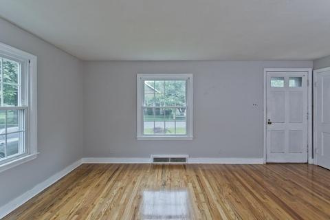108 Webber St, Springfield, MA 01108 photo 9
