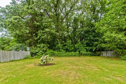 108 Webber St, Springfield, MA 01108 photo 27