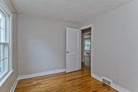 108 Webber St, Springfield, MA 01108 photo 22