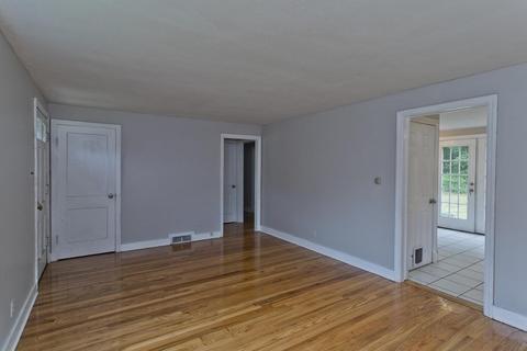 108 Webber St, Springfield, MA 01108 photo 10