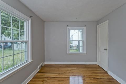 108 Webber St, Springfield, MA 01108 photo 24