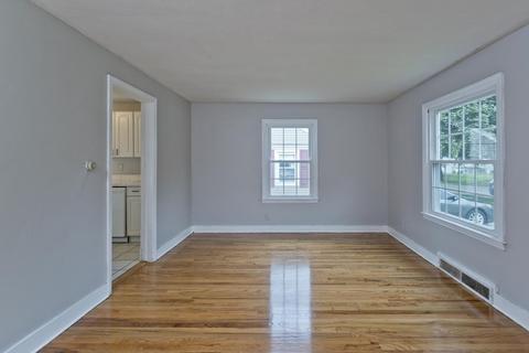 108 Webber St, Springfield, MA 01108 photo 7