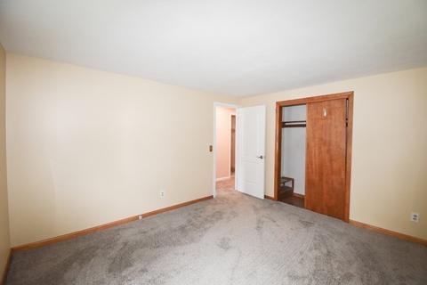 67 Athol St, Springfield, MA 01107 photo 28