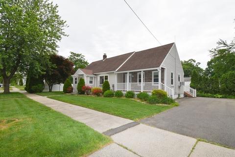 67 Athol St, Springfield, MA 01107 photo 2