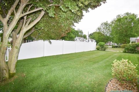 67 Athol St, Springfield, MA 01107 photo 37
