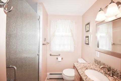 67 Athol St, Springfield, MA 01107 photo 34