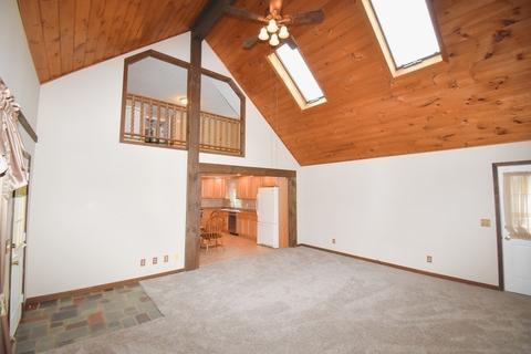 67 Athol St, Springfield, MA 01107 photo 12