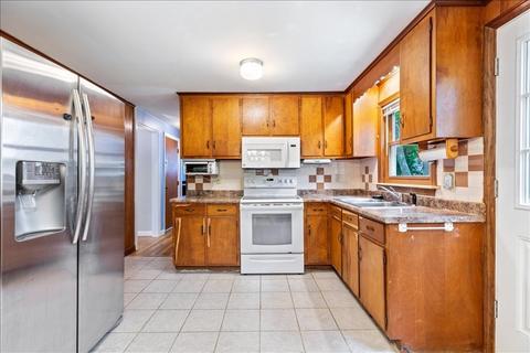 328 Arrowhead Dr, Barnstable, MA 02601 photo 15