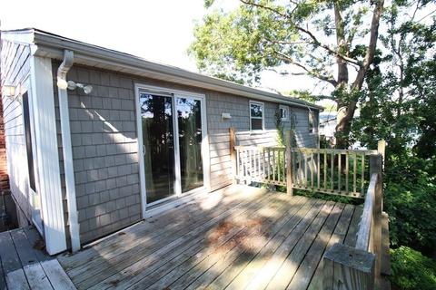 531 Bullock St, Fall River, MA 02720 photo 4