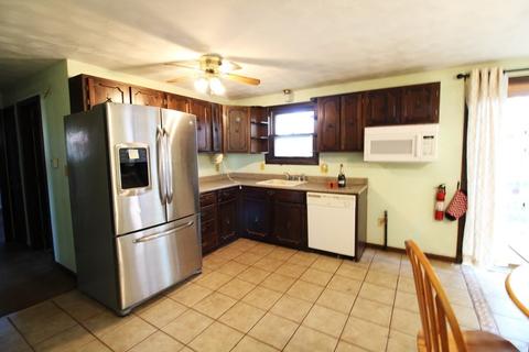 531 Bullock St, Fall River, MA 02720 photo 8