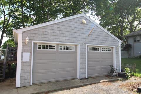 531 Bullock St, Fall River, MA 02720 photo 2