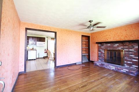 531 Bullock St, Fall River, MA 02720 photo 10
