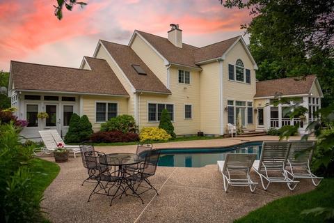 6 Danielle Dr, Danvers, MA 01923 photo 1