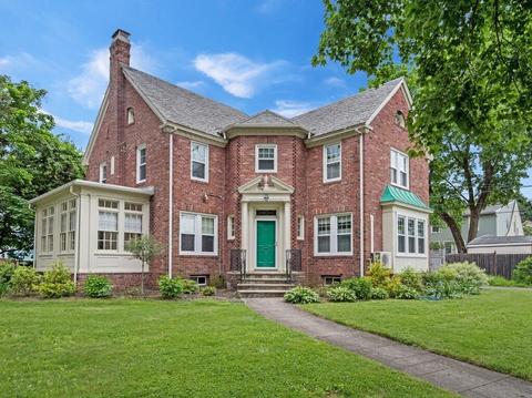 95 Commodore Rd, Worcester, MA 01602 photo 2