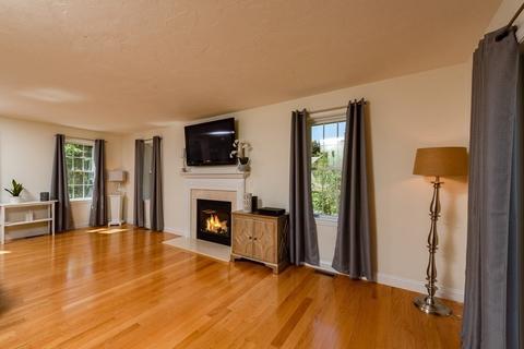 367 E Washington St, Hanson, MA 02341 photo 3