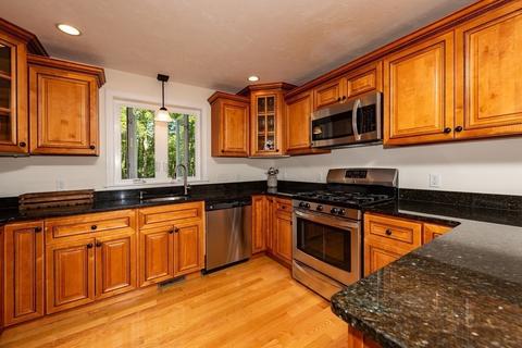 367 E Washington St, Hanson, MA 02341 photo 9