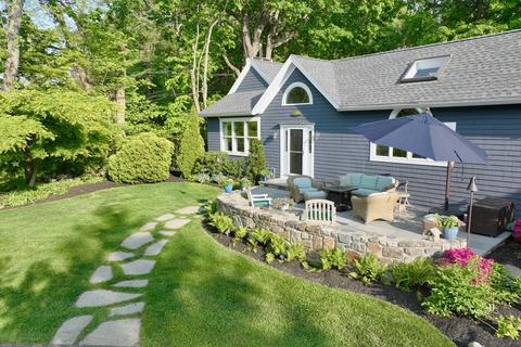 2 Bradlees End, Marblehead, MA 01945 photo 3