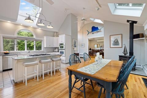 2 Bradlees End, Marblehead, MA 01945 photo 10