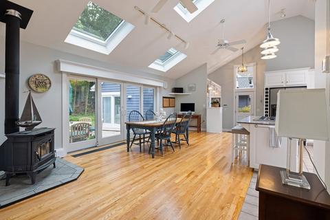 2 Bradlees End, Marblehead, MA 01945 photo 9