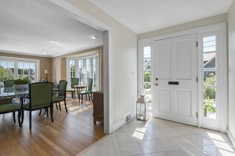 11 Coolidge Rd, Marblehead, MA 01945 photo 4