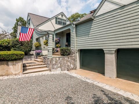 64 Grapevine Rd, Gloucester, MA 01930 photo 3
