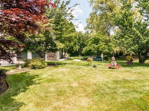 64 Grapevine Rd, Gloucester, MA 01930 photo 4