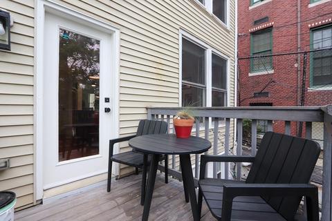 492 E 3rd #1, Boston, MA 02127 photo 12