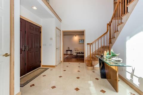 20 Laurel Ln, Canton, MA 02021 photo 4