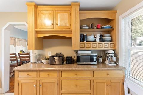 32 Buzzards Bay Ave, Bourne, MA 02532 photo 9