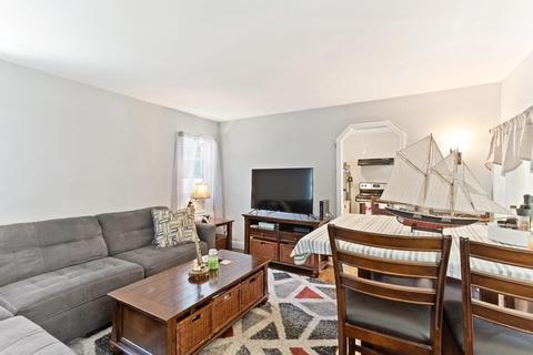 32 Buzzards Bay Ave, Bourne, MA 02532 photo 5