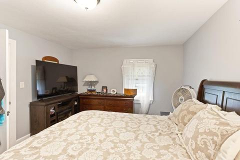 32 Buzzards Bay Ave, Bourne, MA 02532 photo 13