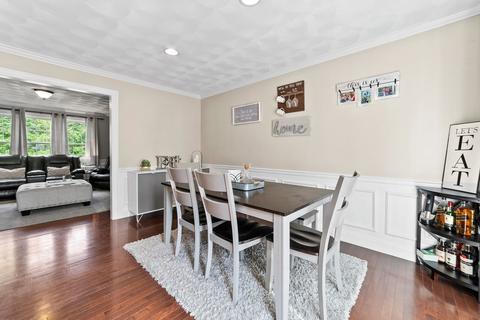 40 Como Dr, Attleboro, MA 02703 photo 12