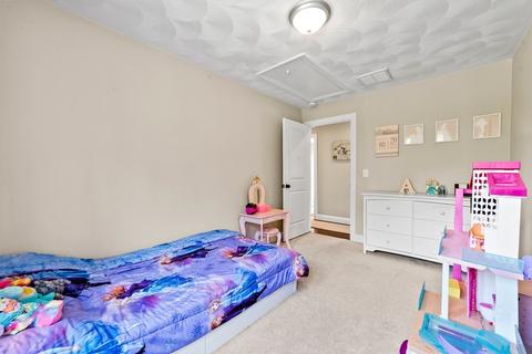 40 Como Dr, Attleboro, MA 02703 photo 19