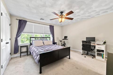40 Como Dr, Attleboro, MA 02703 photo 13
